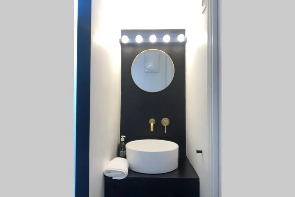 Studio Vue Mer Dans Le Quartier De Saint Victor Apartment Marseille